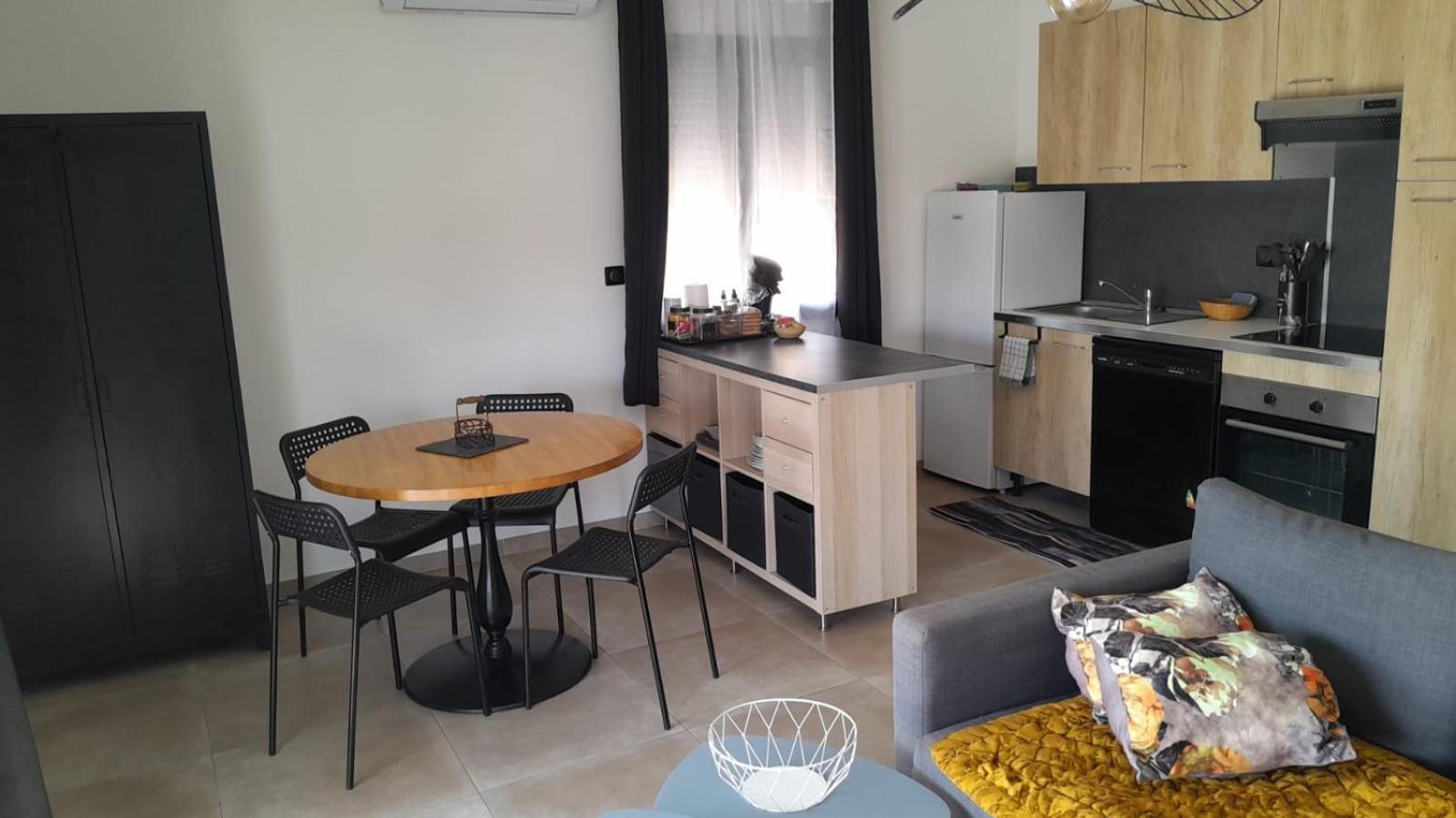 Logement 5 Mn De La Mer Milla 2 Ventiseri エクステリア 写真